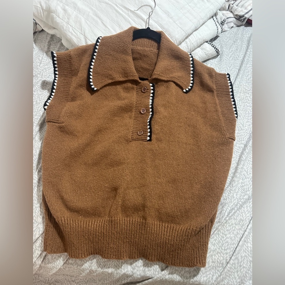 Brown Sleeveless Knit Top with Button Details - Picture 6 of 9